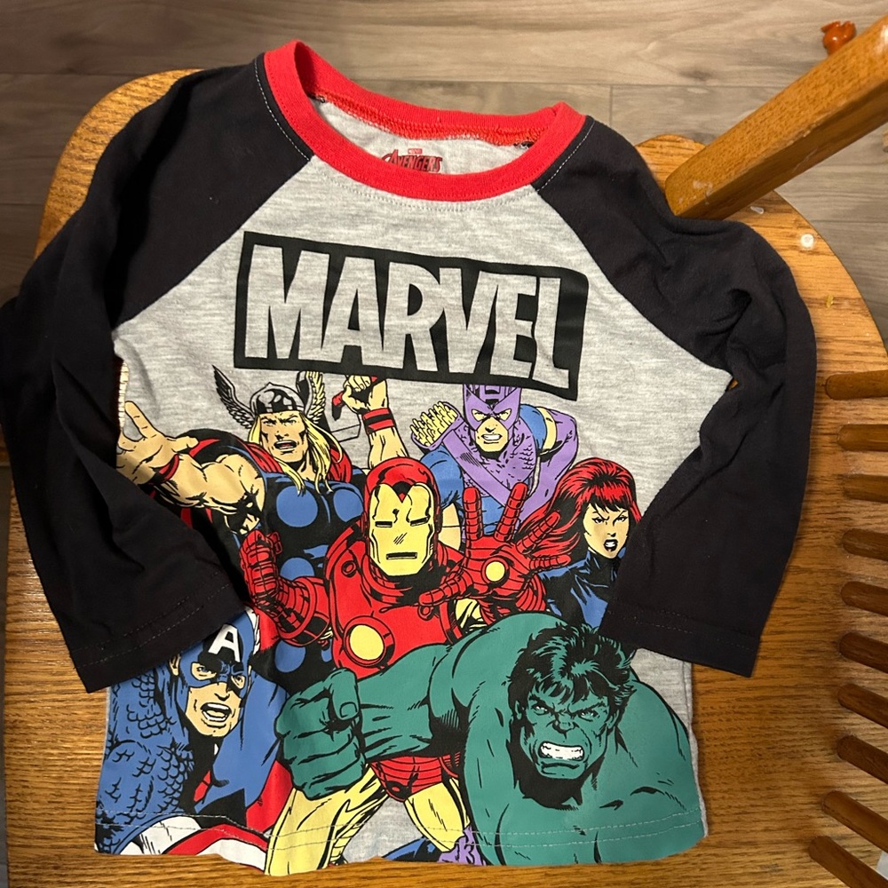 Disney Marvel Avengers top 2T EUC Thor Spider-Man